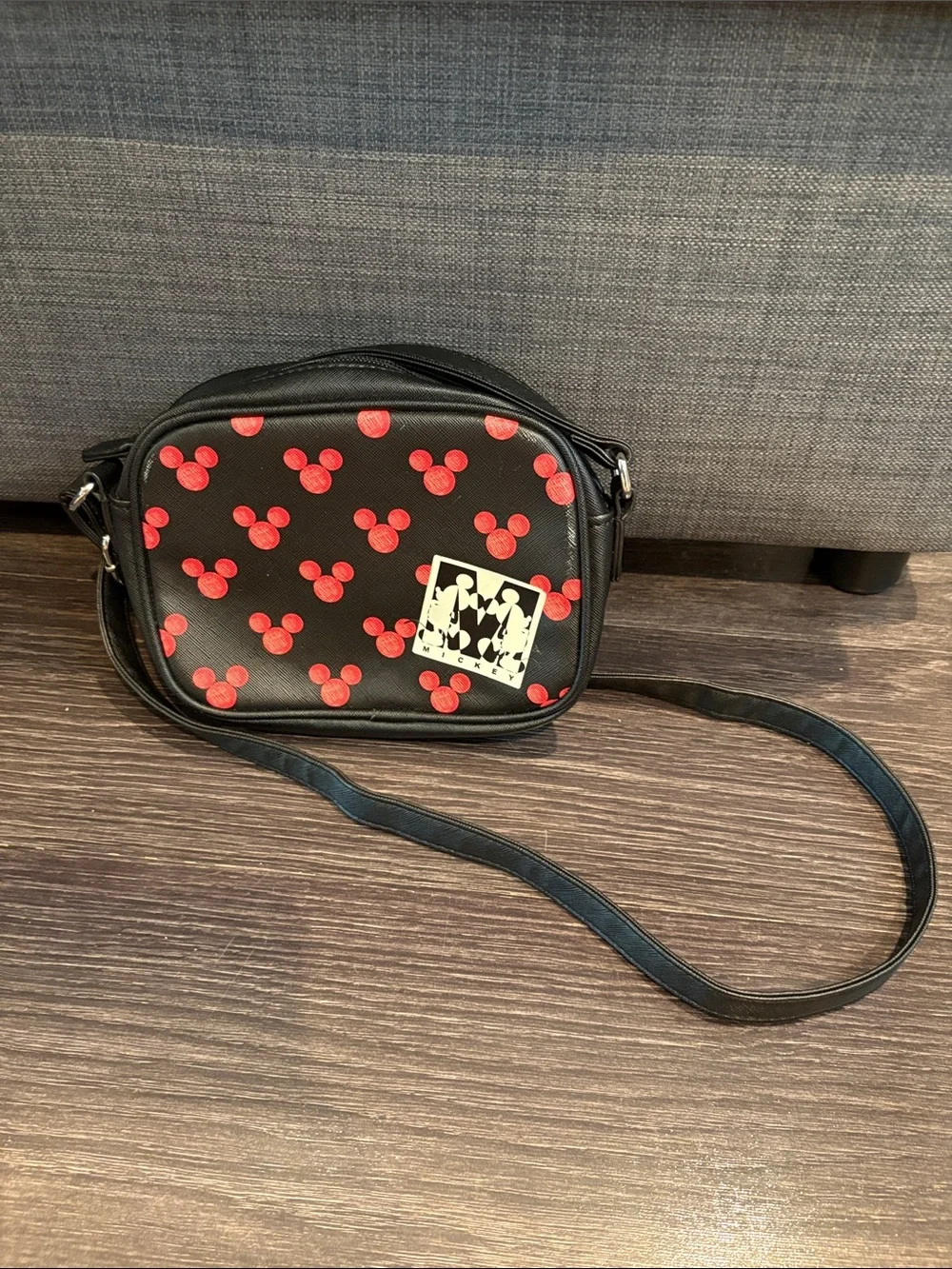 Disney Dani by Danielle Nicole Mickey crossbody purse bag